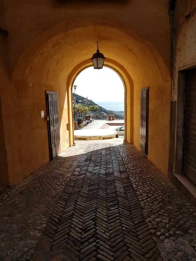 La Dimora Di Ares Villa Formia Eksteriør bilde